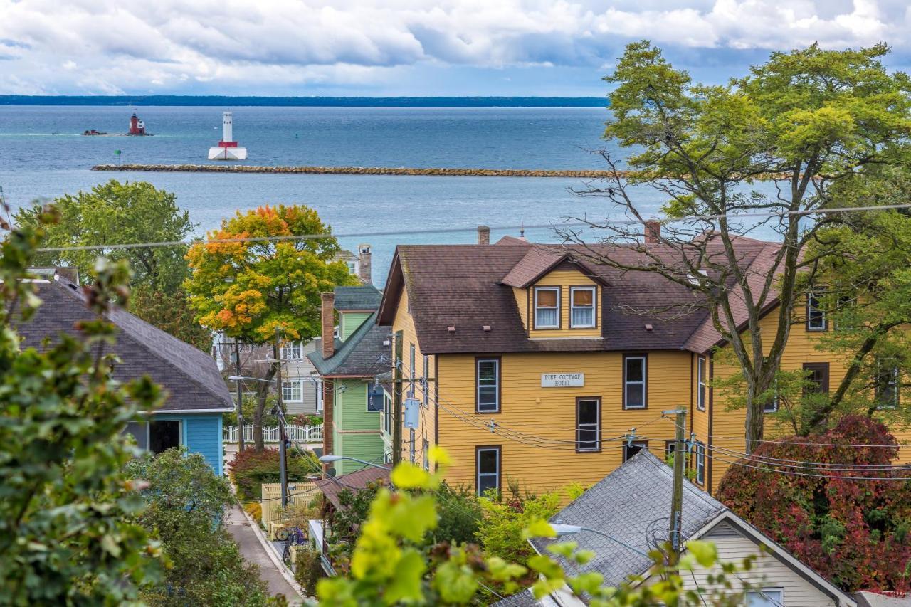 Pine Cottage Bed & Breakfast Đảo Mackinac Ngoại thất bức ảnh